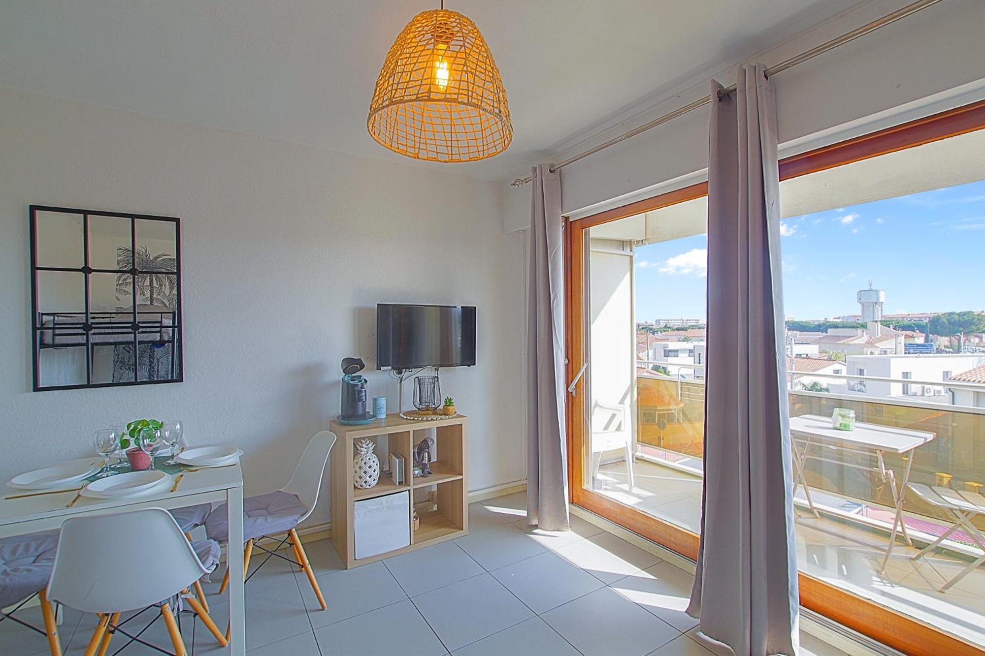 Apartment Calme Avec Parking Et Ascenseur -304-